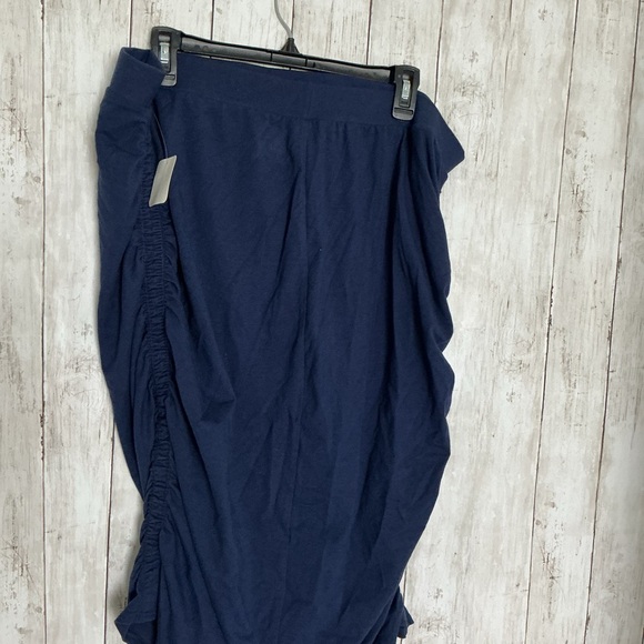 Ingrid & Isabel Navy Midi Skirt - Picture 2 of 3